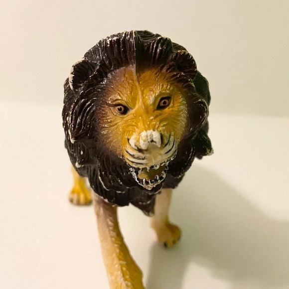 Vintage  1987 Lion Animal Figure 7 Inch Long Rubber Toy - Picture 11 of 11